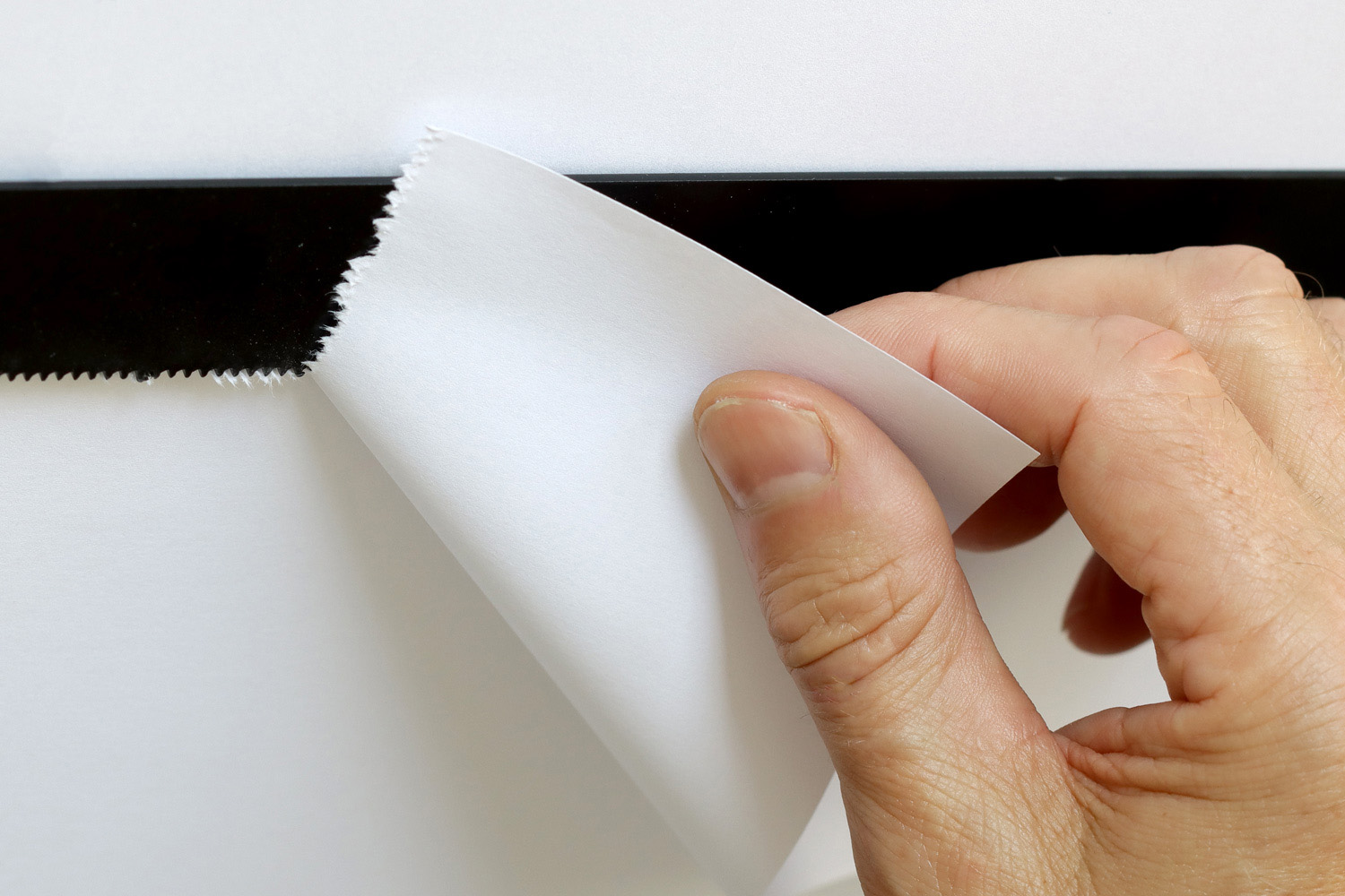 Papier wandafroller Europel zwart
